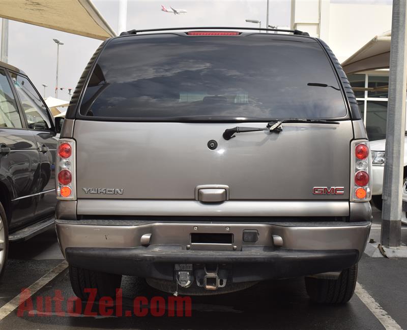 GMC YUKON DENALI- 2004- GREY- 260 000 KM- GCC