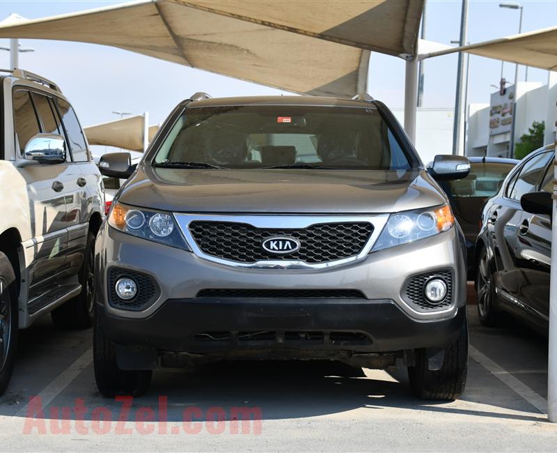 KIA SORENTO- 2013- GRAY- 134 000 KM- AMERICAN SPECS