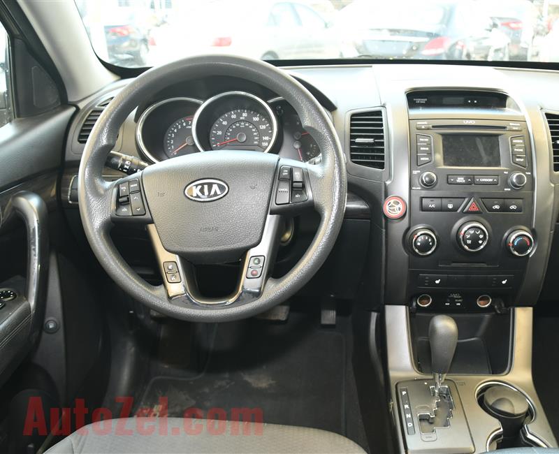 KIA SORENTO- 2013- GRAY- 134 000 KM- AMERICAN SPECS