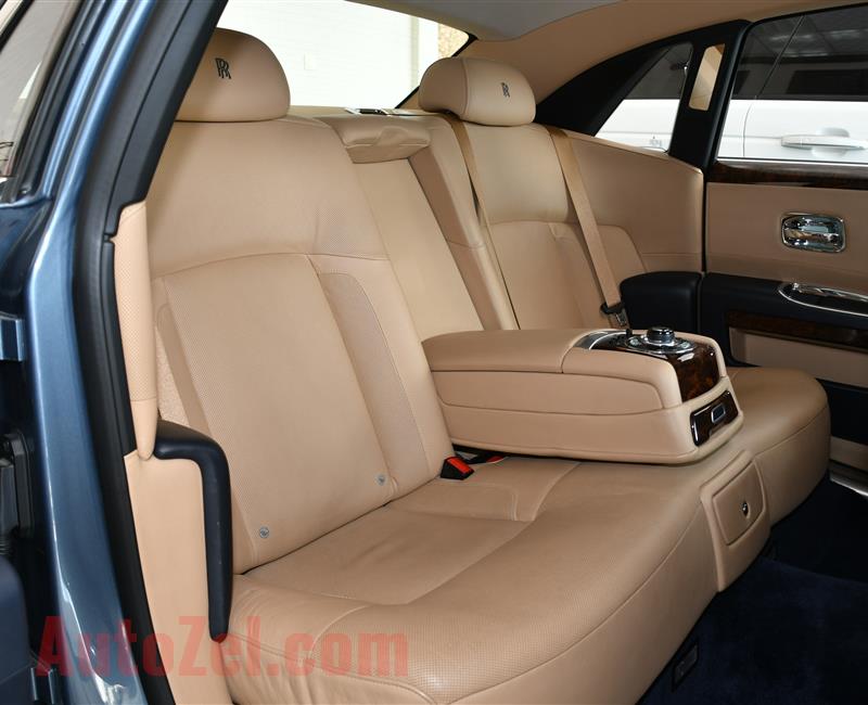 ROLLS ROYCE GHOST- 2013- BLUE- 70 000 KM- GCC SPECS