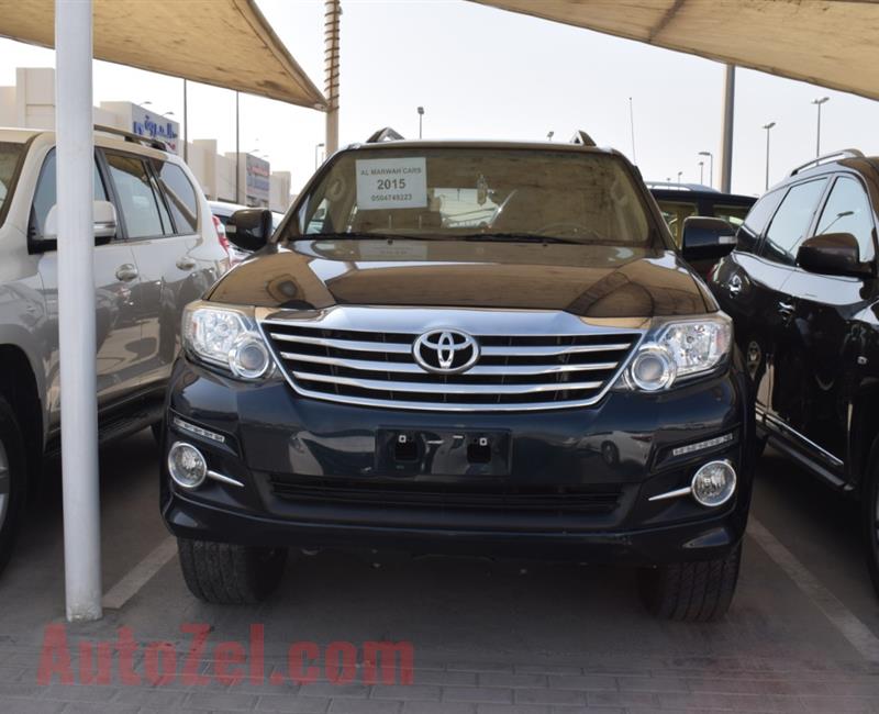 TOYOTA FORTUNER- 2015- GREY- 102 000 KM- GCC