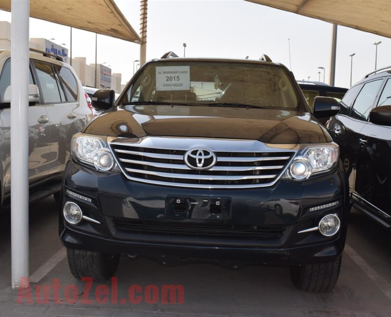 TOYOTA FORTUNER- 2015- GREY- 102 000 KM- GCC