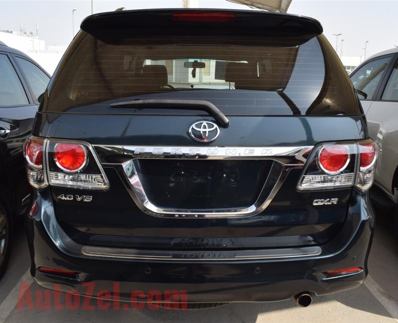 TOYOTA FORTUNER- 2015- GREY- 102 000 KM- GCC