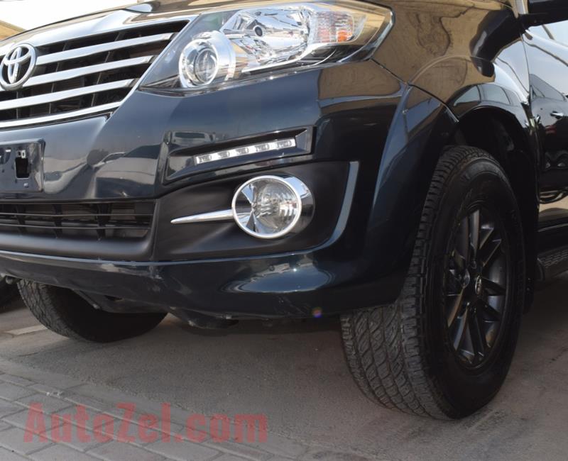 TOYOTA FORTUNER- 2015- GREY- 102 000 KM- GCC