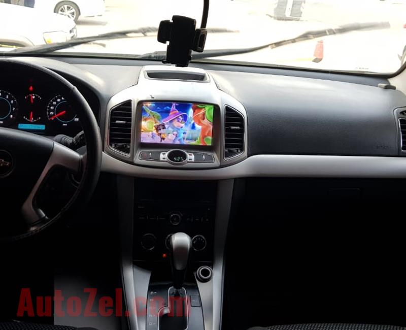 Chevrolet Captiva model 2012 Perfect inside and outside the screen Android new tires 