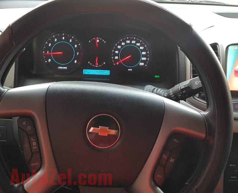 Chevrolet Captiva model 2012 Perfect inside and outside the screen Android new tires 