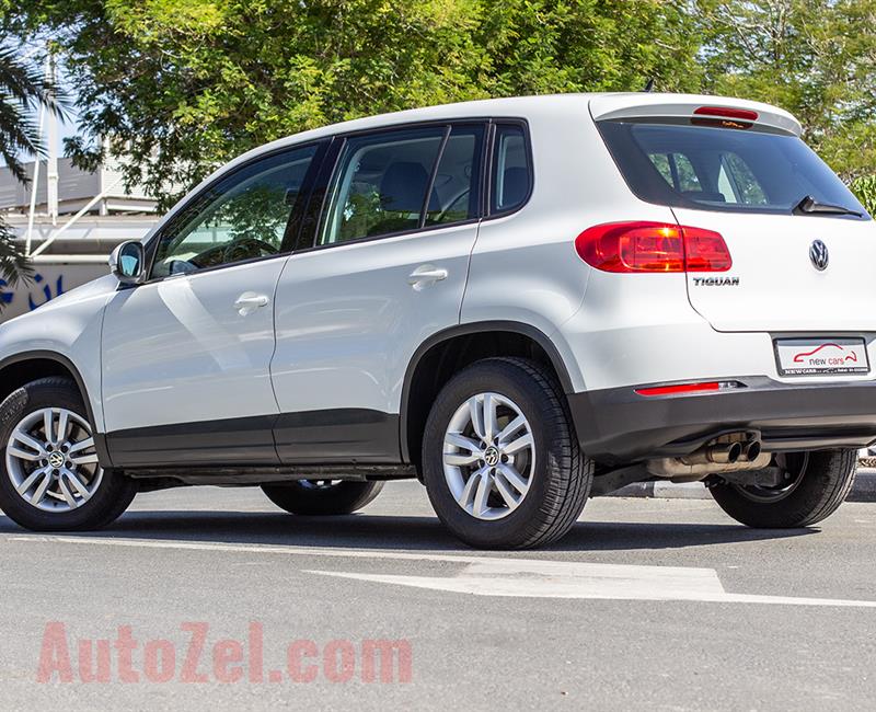 VOLKSWAGEN TIGUAN- 2014- WHITE- 71 488 KM- GCC SPECS