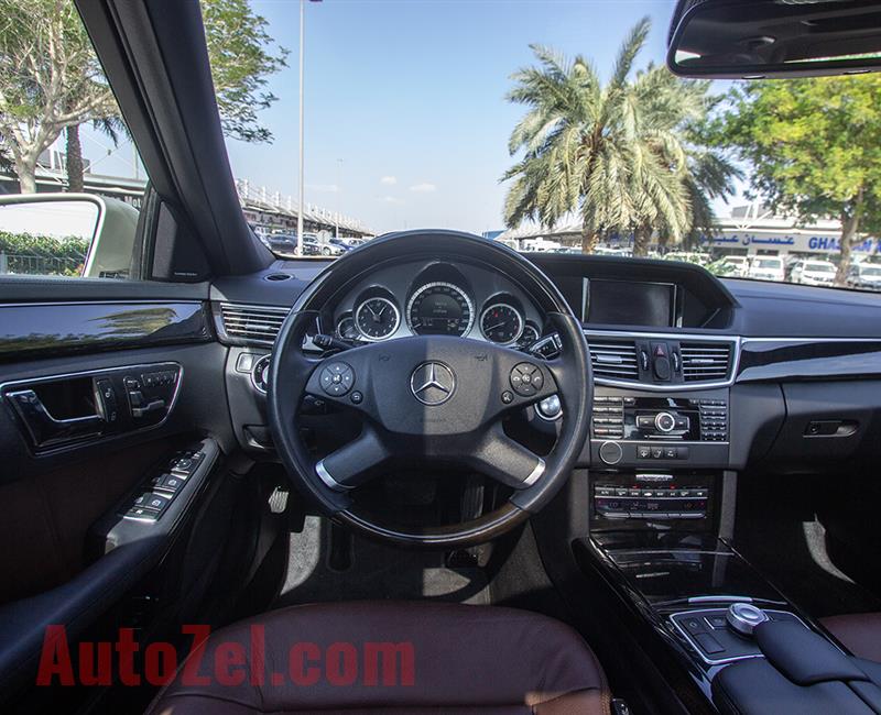 MERCEDES-BENZ E350- 2011- GOLD- 210 506 KM- GCC SPECS