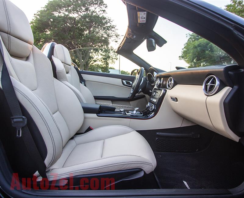 MERCEDES-BENZ SLC200- 2018- BLACK- 15 644 KM- GCC SPECS