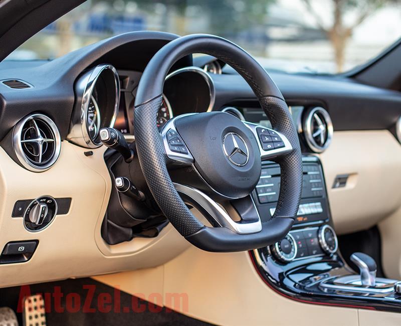 MERCEDES-BENZ SLC200- 2018- BLACK- 15 644 KM- GCC SPECS