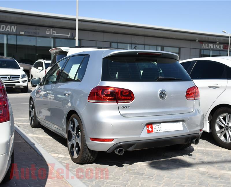 VOLKSWAGEN GTI- 2013- SILVER- 200 000 KM- GCC SPECS