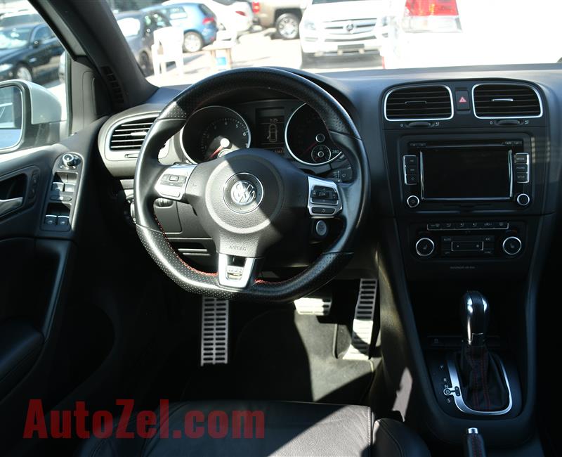 VOLKSWAGEN GTI- 2013- SILVER- 200 000 KM- GCC SPECS