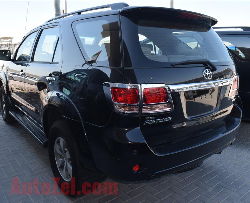 TOYOTA FORTUNER SR5- 2008- BLACK- 421 000 KM- GCC