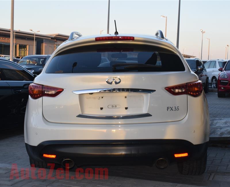 INFINITI FX35- 2012- WHITE- 150 000 KM- GCC