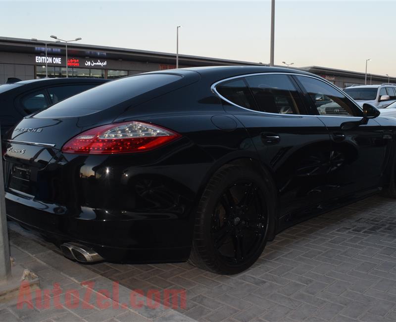 PORSCHE PANAMERA- 2011- BLACK- 90 000 KM- GCC