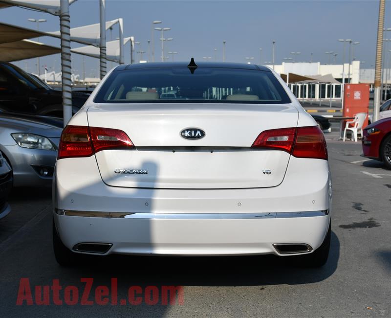 KIA CADENZA- 2013- WHITE- 156 000 KM- GCC SPECS