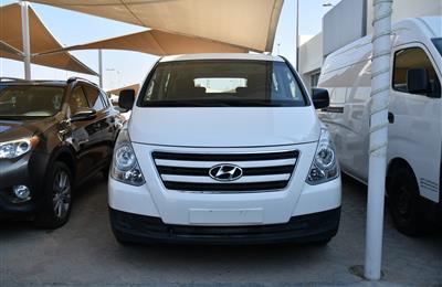 HYUNDAI H1- 2017- WHITE- 39 000 KM- GCC