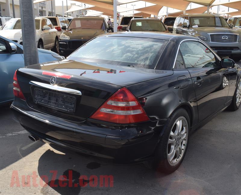 MERCEDES-BENZ SLK- 2004- BLACK- 152 000 KM- GCC