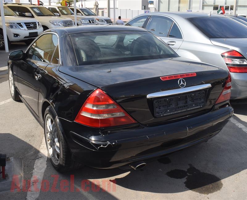 MERCEDES-BENZ SLK- 2004- BLACK- 152 000 KM- GCC