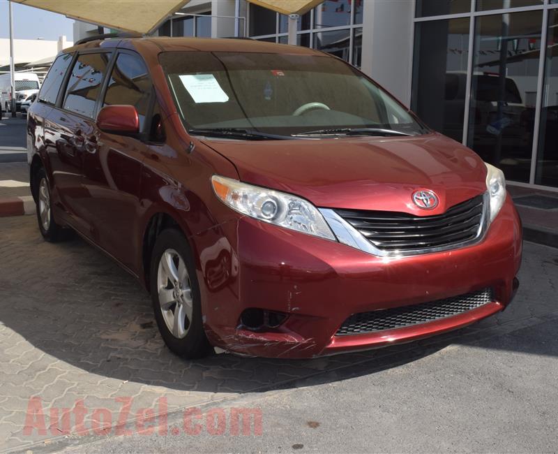 TOYOTA SIENNA- 2014- RED- 148 000 KM- GCC