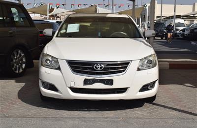 TOYOTA AURION GRANDE- 2008 - WHITE- 360 000 KM- GCC