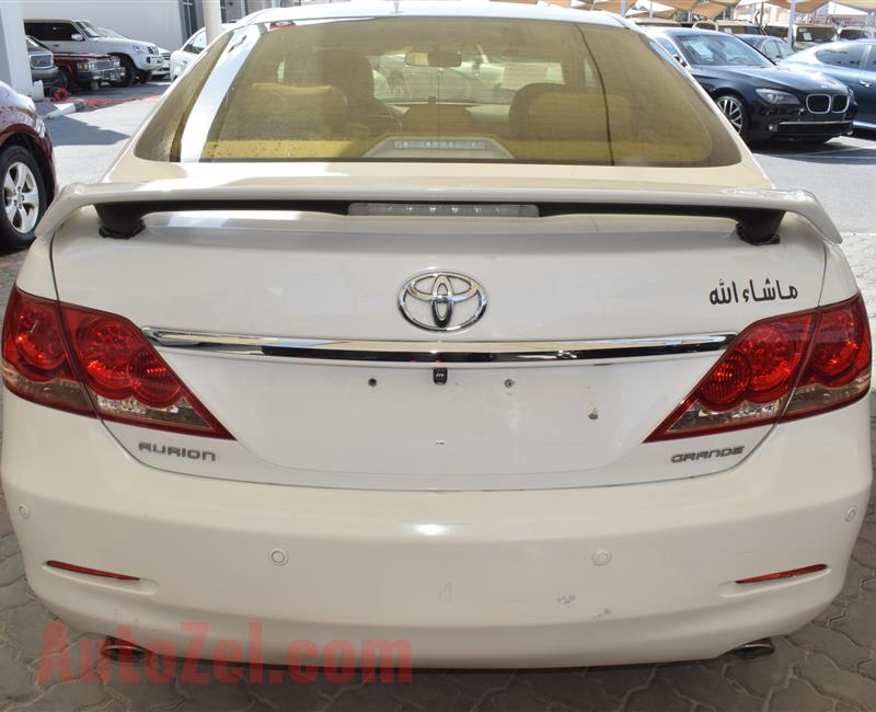 TOYOTA AURION GRANDE- 2008 - WHITE- 360 000 KM- GCC