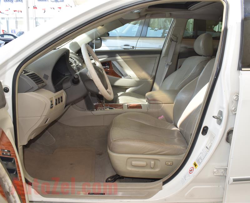 TOYOTA AURION GRANDE- 2008 - WHITE- 360 000 KM- GCC