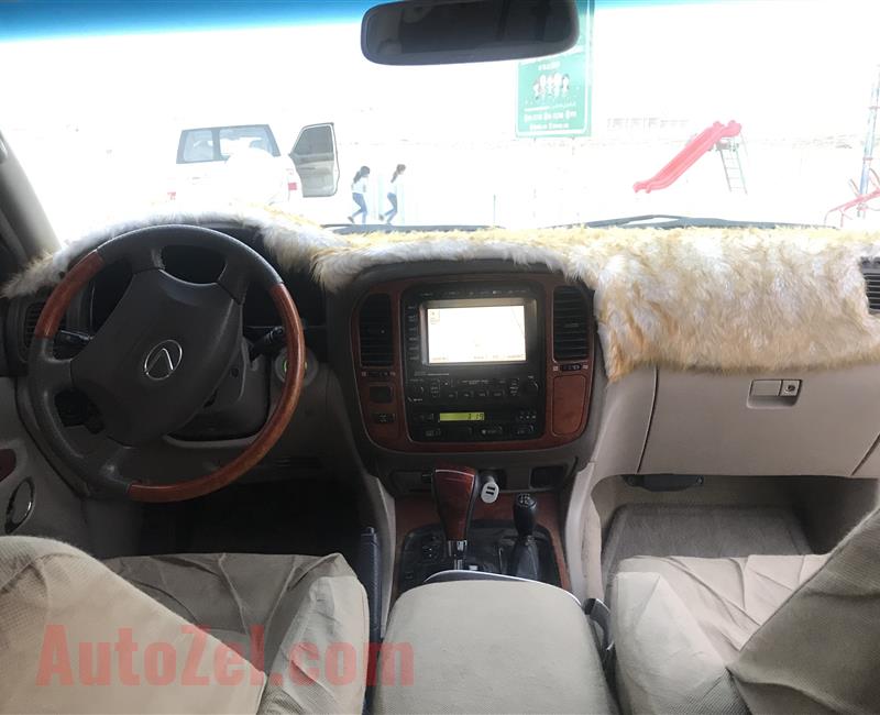 للبيع لكزس lx470 ماشي 116 الف فقط