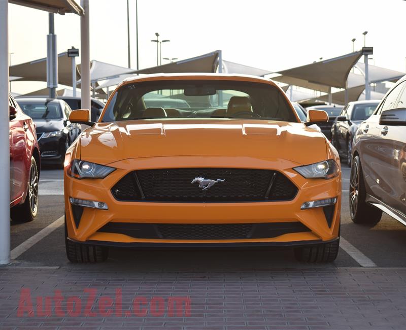 FORD MUSTANG- 2018- ORANGE- 14 000 MILES- AMERICAN SPECS