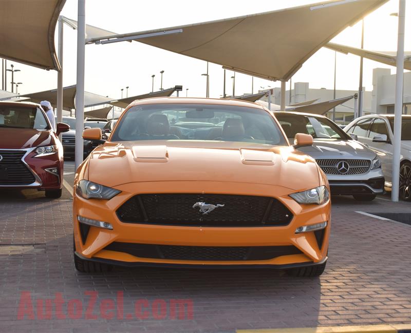 FORD MUSTANG- 2018- ORANGE- 14 000 MILES- AMERICAN SPECS