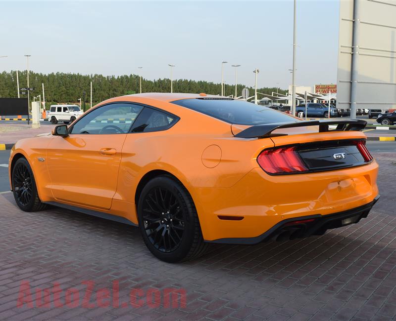 FORD MUSTANG- 2018- ORANGE- 14 000 MILES- AMERICAN SPECS