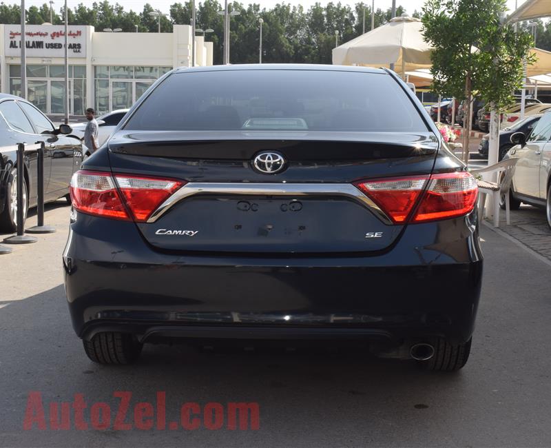 TOYOTA CAMRY- 2017- GREEN- 62 000 KM- CALL FOR PRICE