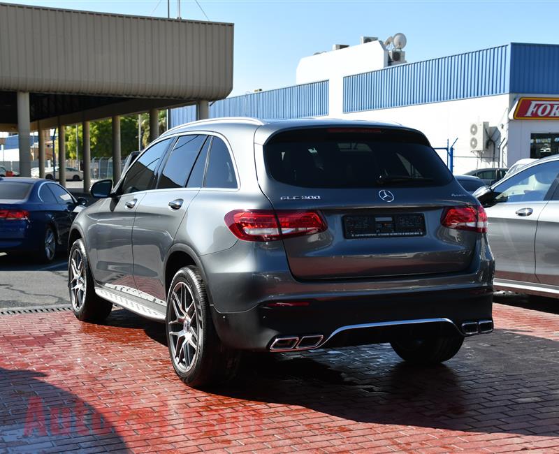 MERCEDES-BENZ GLC300- 2017- GRAY- 12 000 KM- GCC SPECS