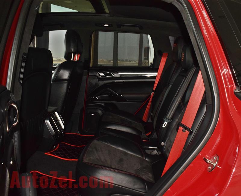 PORSCHE CAYENNE GTS- 2013- RED- 347 000 KM- GCC