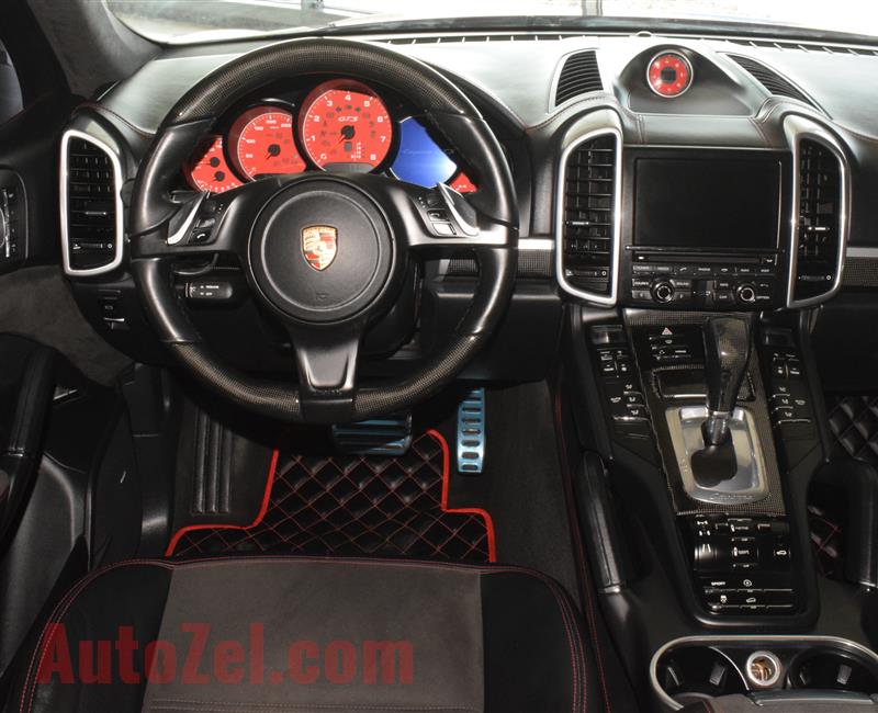 PORSCHE CAYENNE GTS- 2013- RED- 347 000 KM- GCC