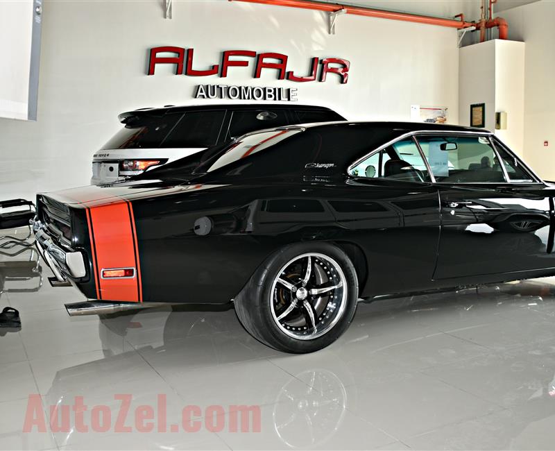 CLASSIC DODGE CHARGER  MODEL 1970 - BLACK - 2000 KM - V8 - GCC 