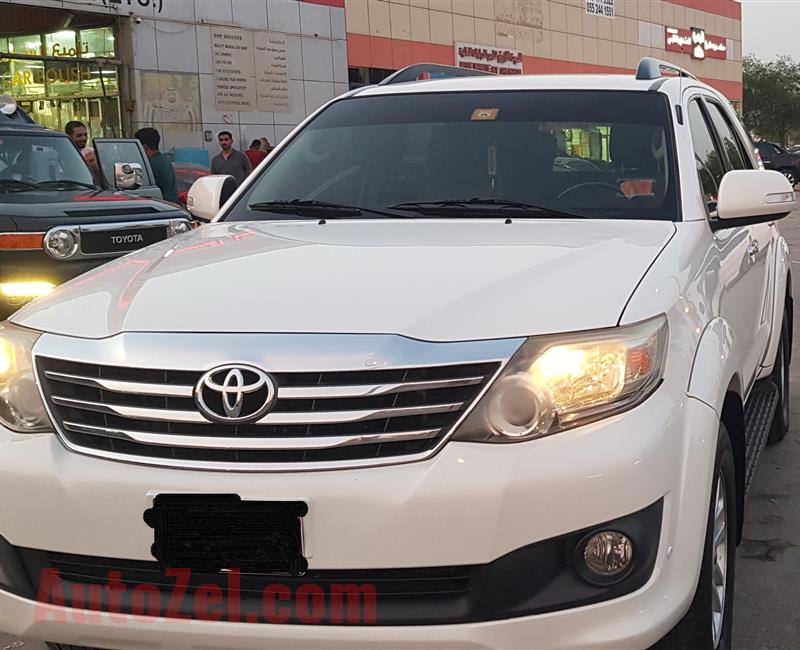 TOYOTA FORTUNER GXR 4.0 MODEL 2014 FOR SALE