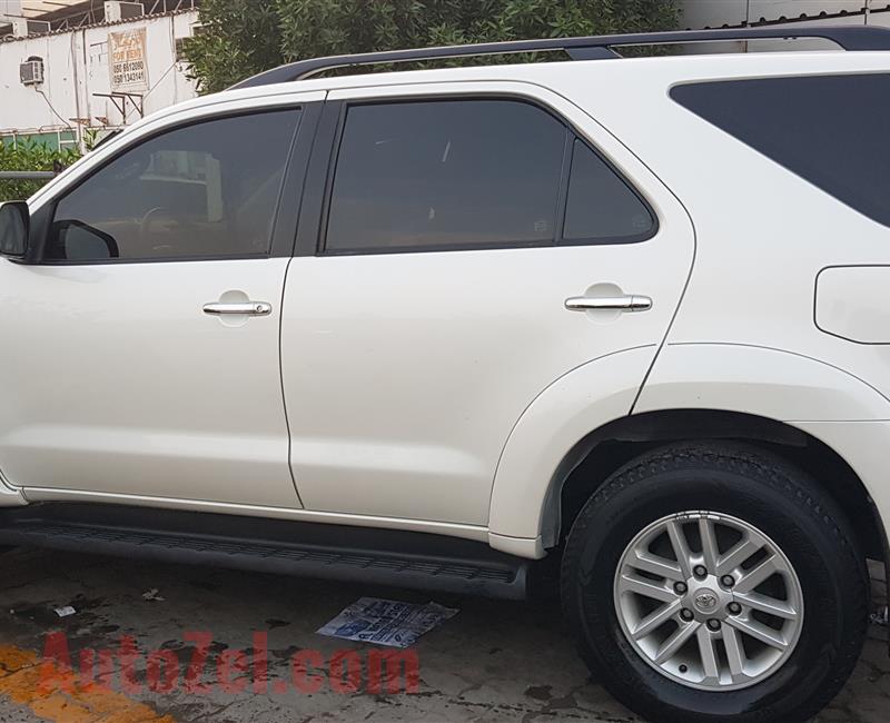 TOYOTA FORTUNER GXR 4.0 MODEL 2014 FOR SALE