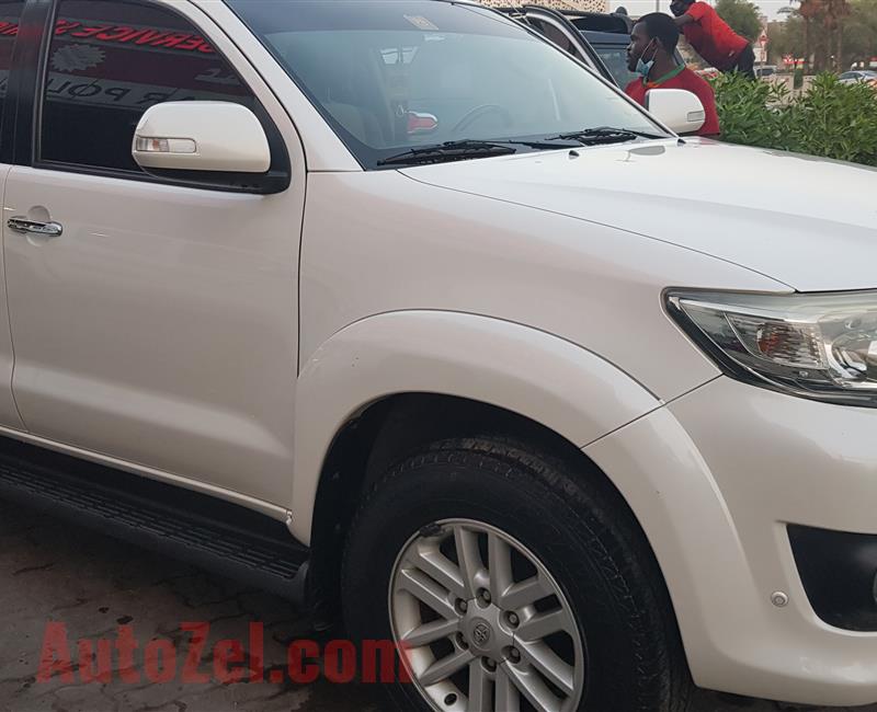 TOYOTA FORTUNER GXR 4.0 MODEL 2014 FOR SALE