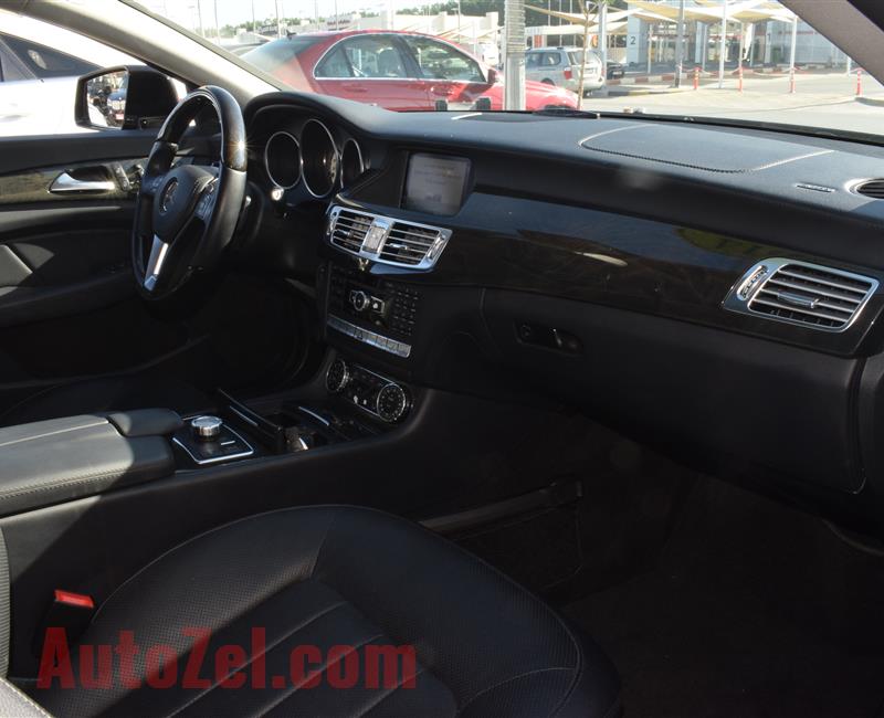 MERCEDES-BENZ CLS356- 2014- BLACK- 166 000 KM- GCC SPECS