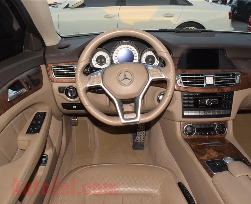 MERCEDES-BENZ CLS500- 2014- WHITE- 180 000 KM- GCC