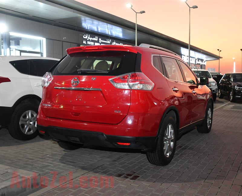 NISSAN XTRAIL 2.5 MODEL 2016 - RED - 114,000 KM -  V4 - GCC 