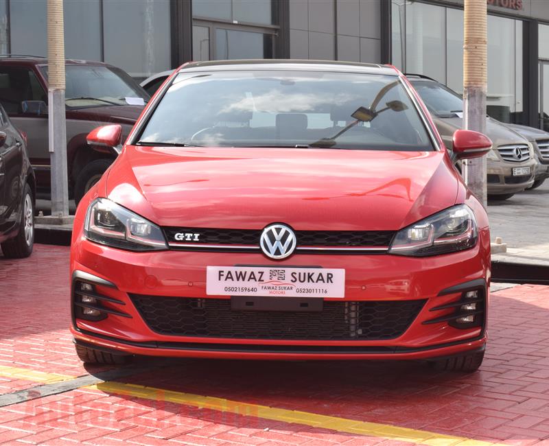 VOLKSWAGEN GTI- 2018- RED- 47 000 KM- GCC