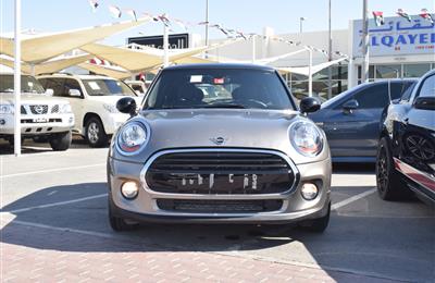 MINI COOPER- 2019- GRAY- 9 000 MILES- AMERICAN SPECS