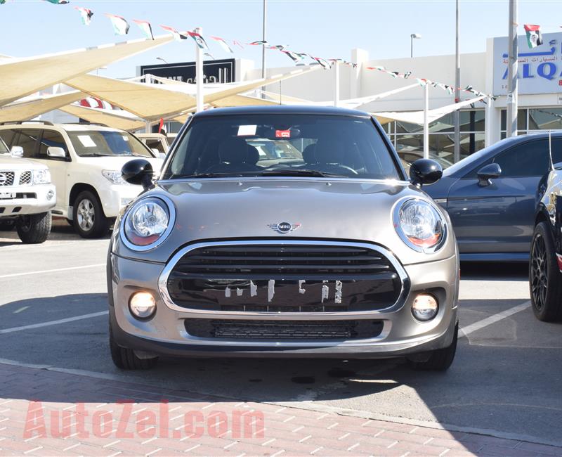 MINI COOPER- 2019- GRAY- 9 000 MILES- AMERICAN SPECS