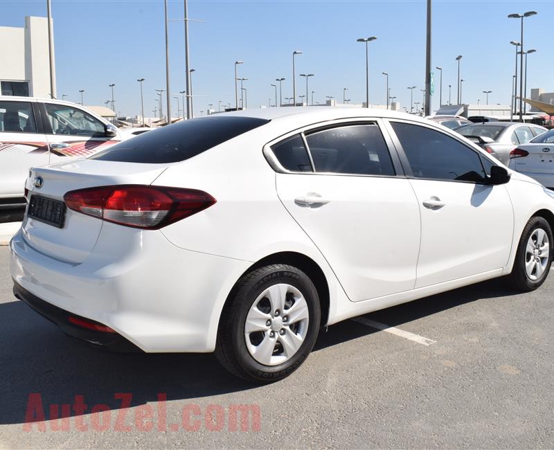 KIA CERATO- 2017- WHITE- 55 000 KM- GCC