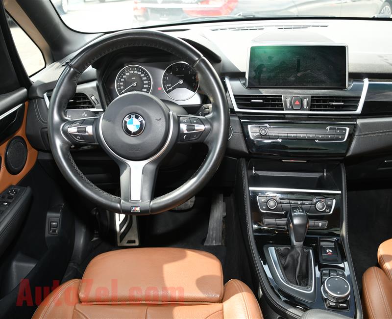 BMW 218i  ( NUM 1 - FULLOPTION )  -  MODEL 2016 - WHITE - 102000 KM - V4 - GCC 