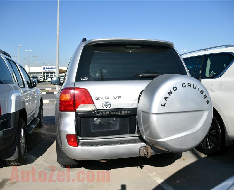 TOYOTA LAND CRUISER GXR- 2009- SILVER- 336 000 KM- GCC, MANUAL GEAR