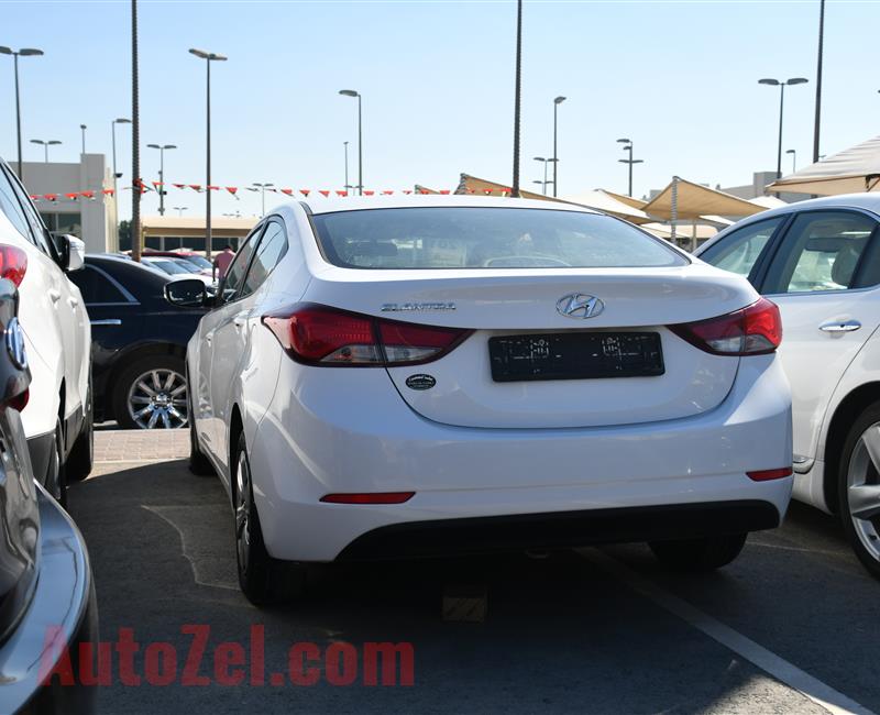 HYUNDAI ELANTRA- 2016- WHITE- 84 000 KM- GCC