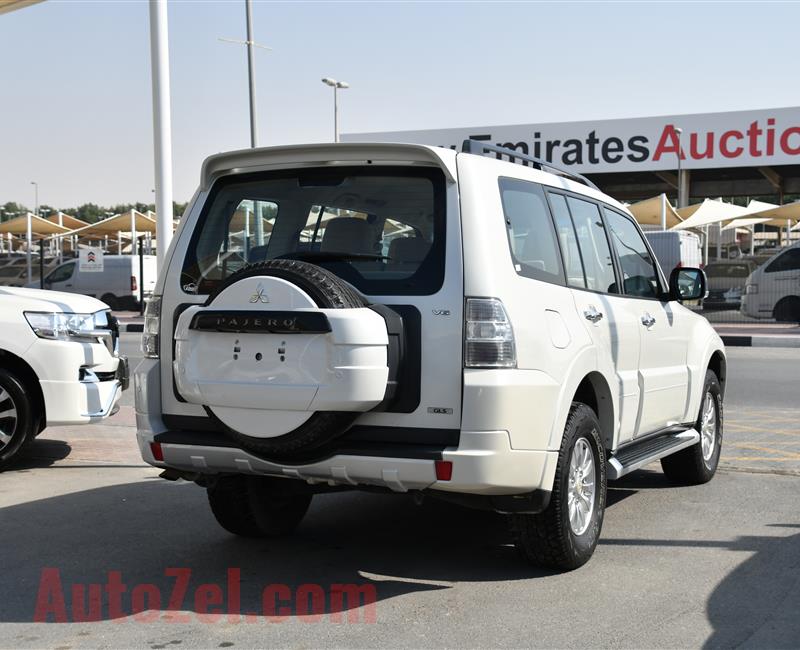 MITSUBISHI PAJERO GLS- 2013- WHITE- 40 000 KM- GCC